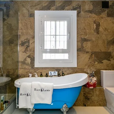 Weforyou 2 Bedrooms Penthouse At Center Apartment