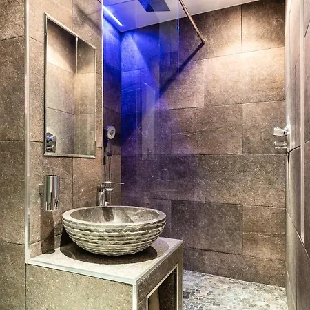 Weforyou 2 Bedrooms Penthouse At Center